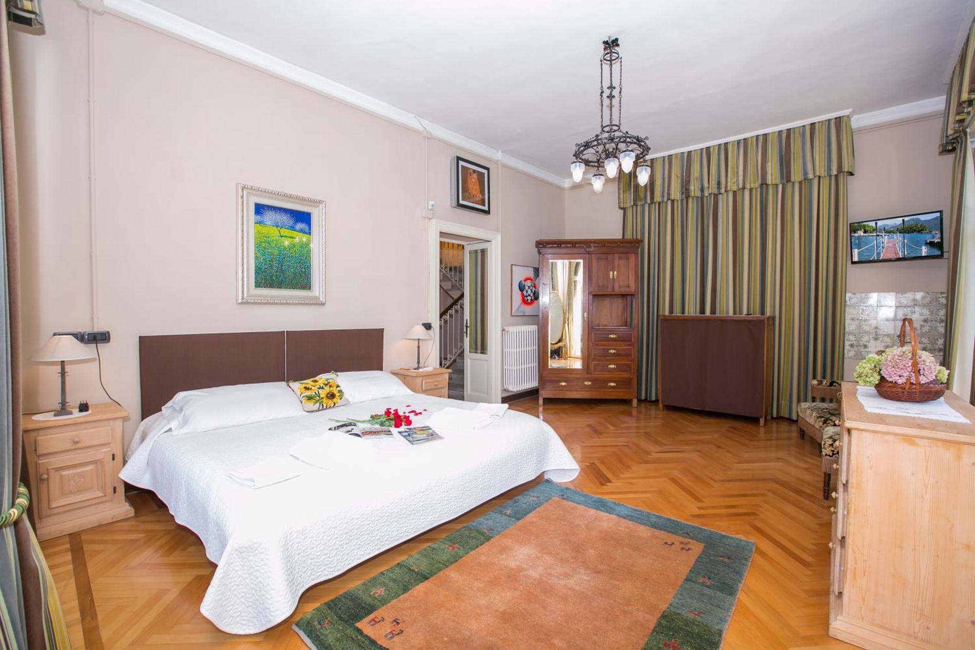 Villa Lucia Grande Varenna Buitenkant foto